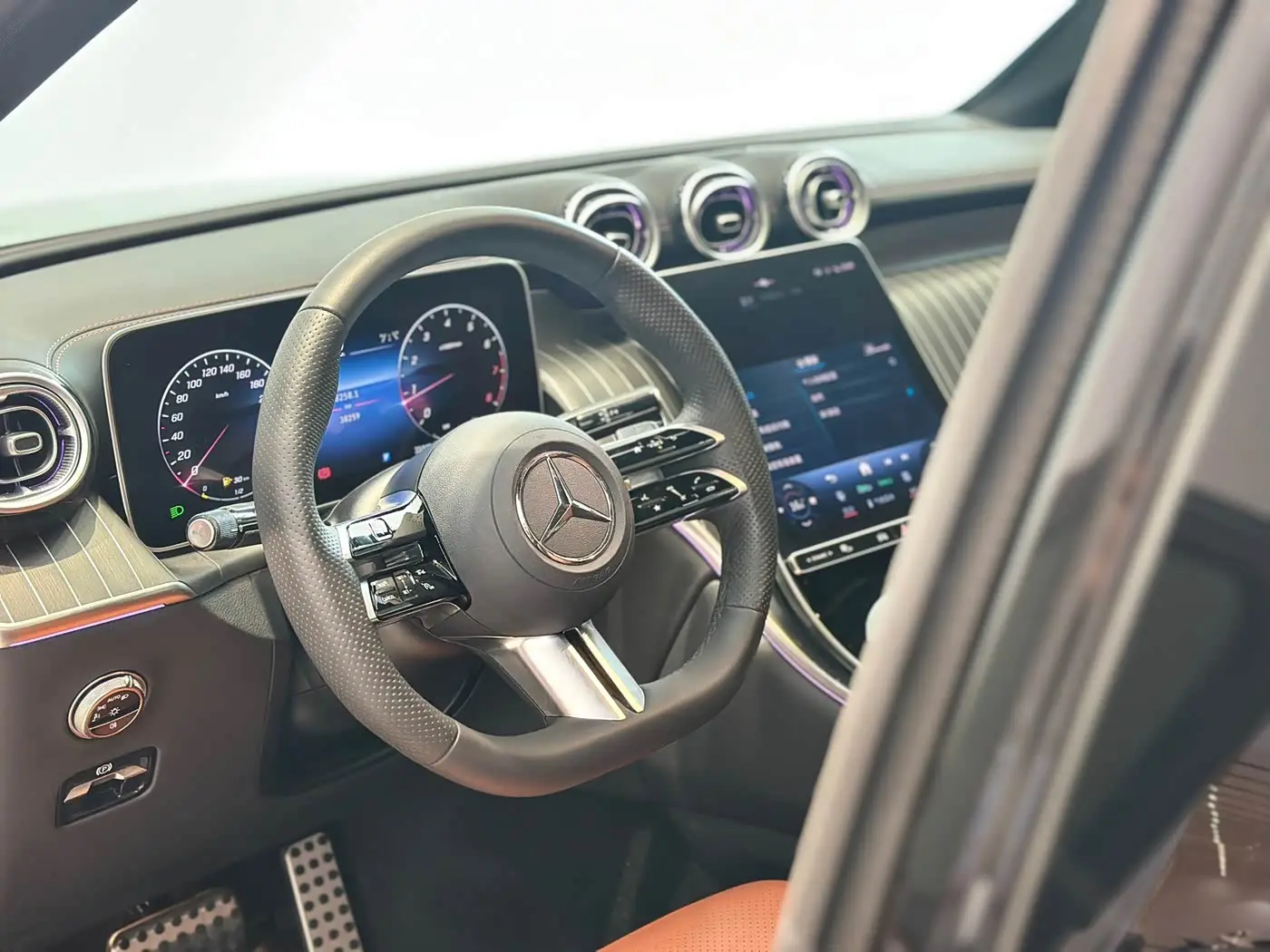 Mercedes-Benz GLC Coupe 2024 — Фото 7/20