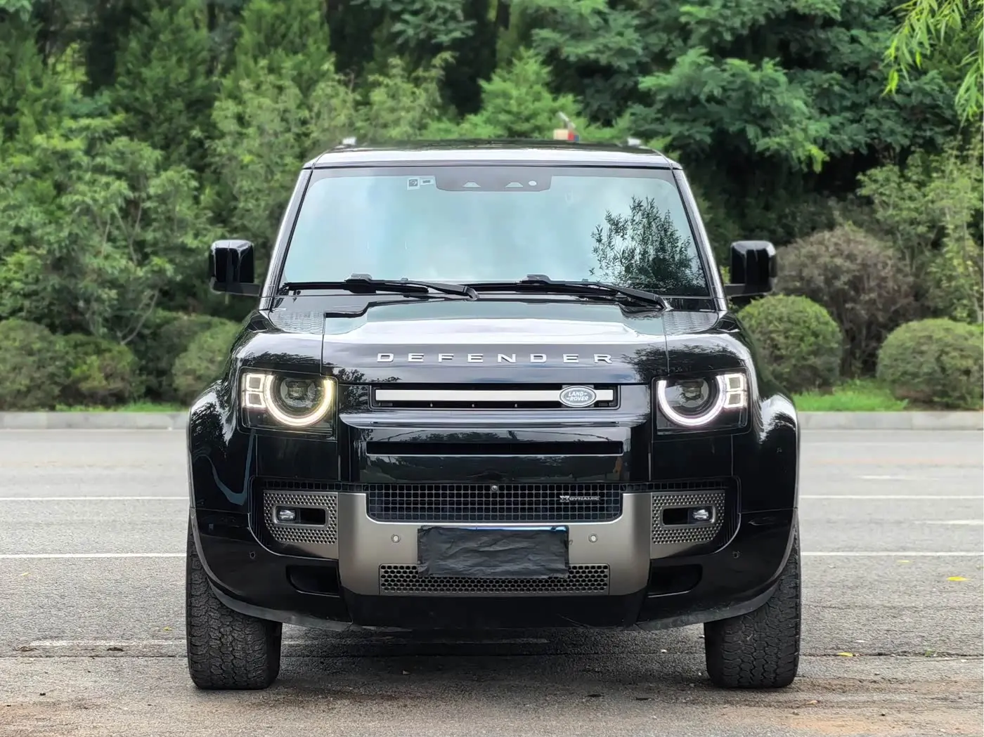 Land Rover Defender 2023 — Фото 2/20