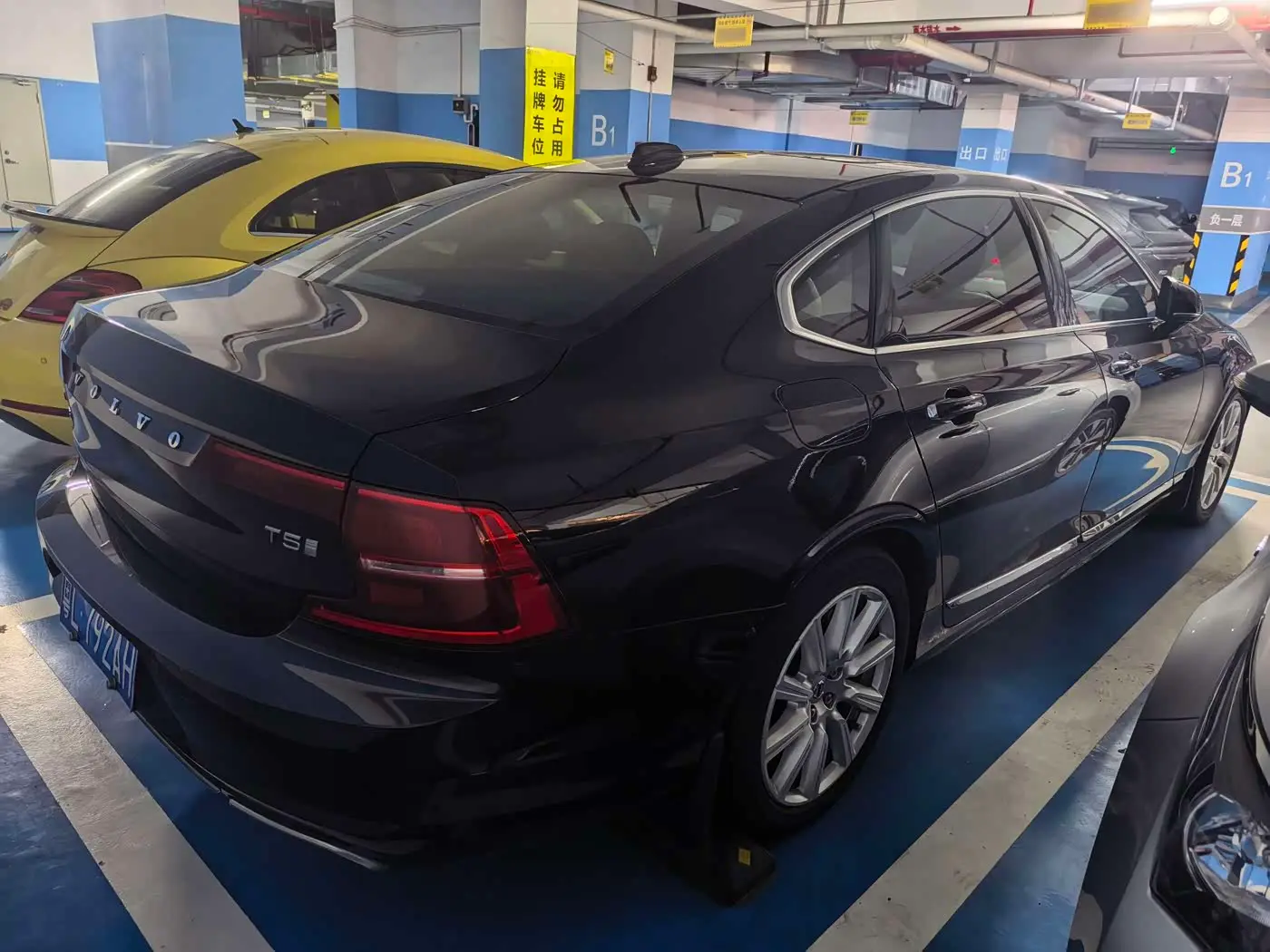 Volvo S90 2019 — Фото 2/7
