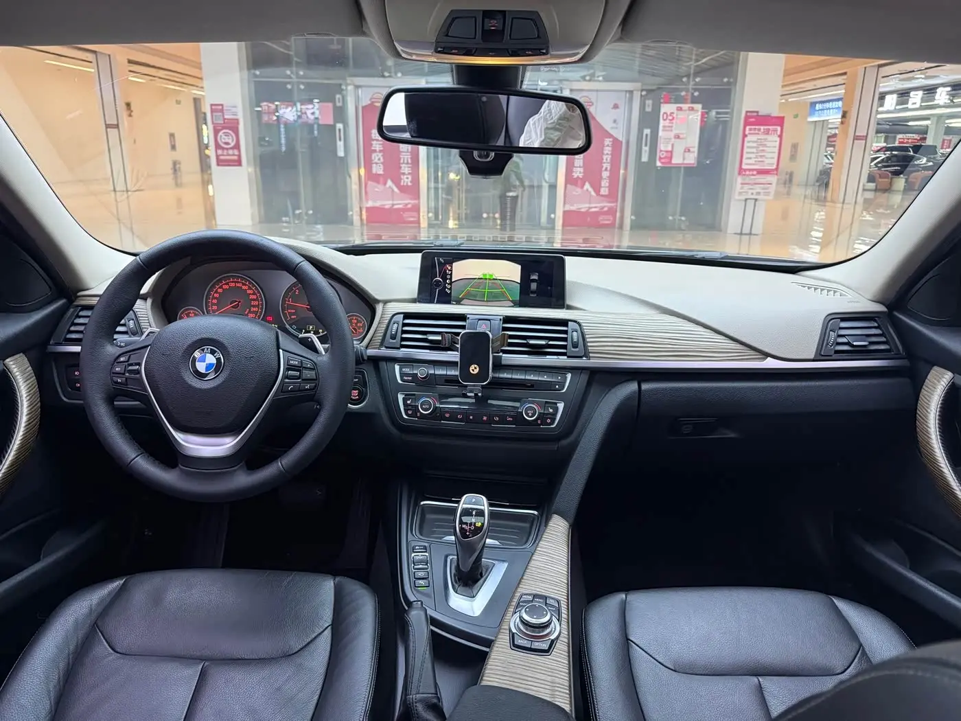 BMW 3 Series 2015 — Фото 8/11