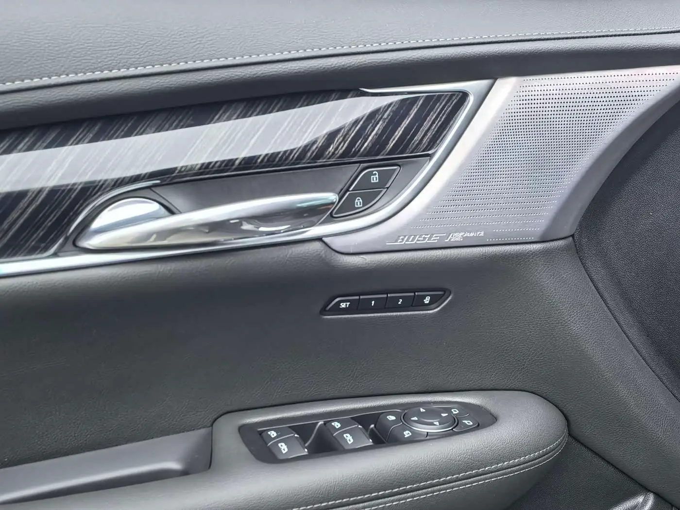 Cadillac XT6 2023 — Photo 9/20