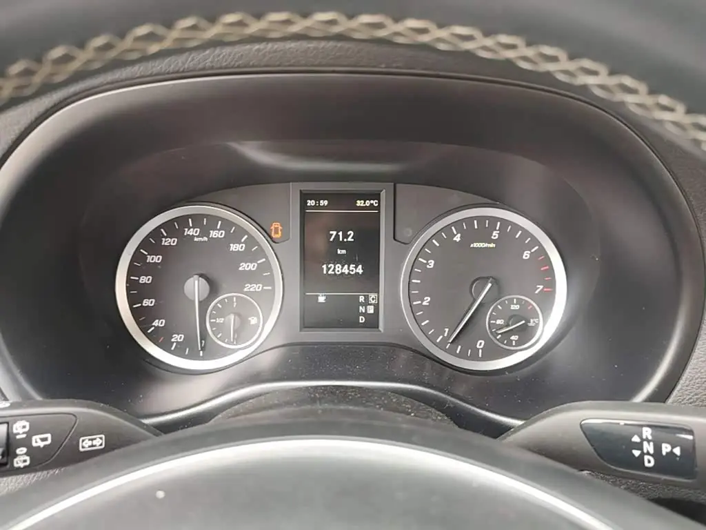 Mercedes-Benz Vito 2021 — Photo 7/19