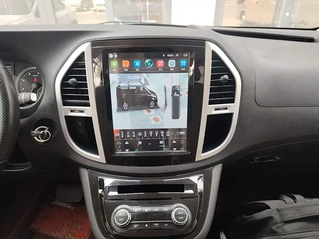 Mercedes-Benz Vito 2021 — Photo 8/19