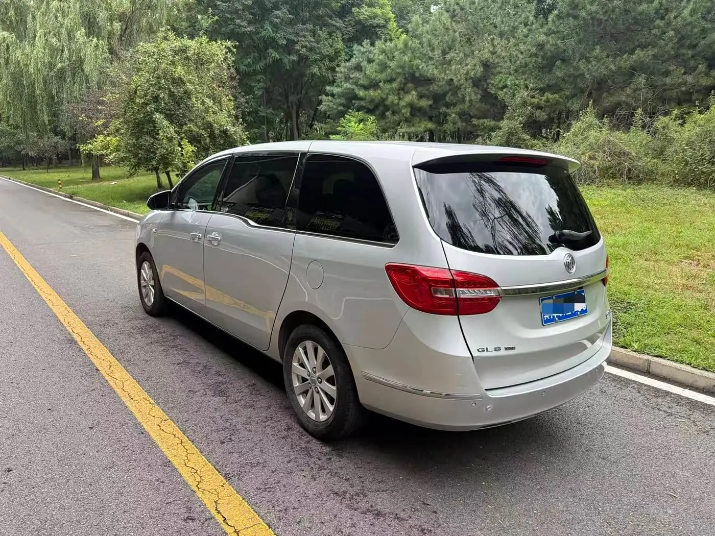 Buick GL8 2019 — Photo 4/15