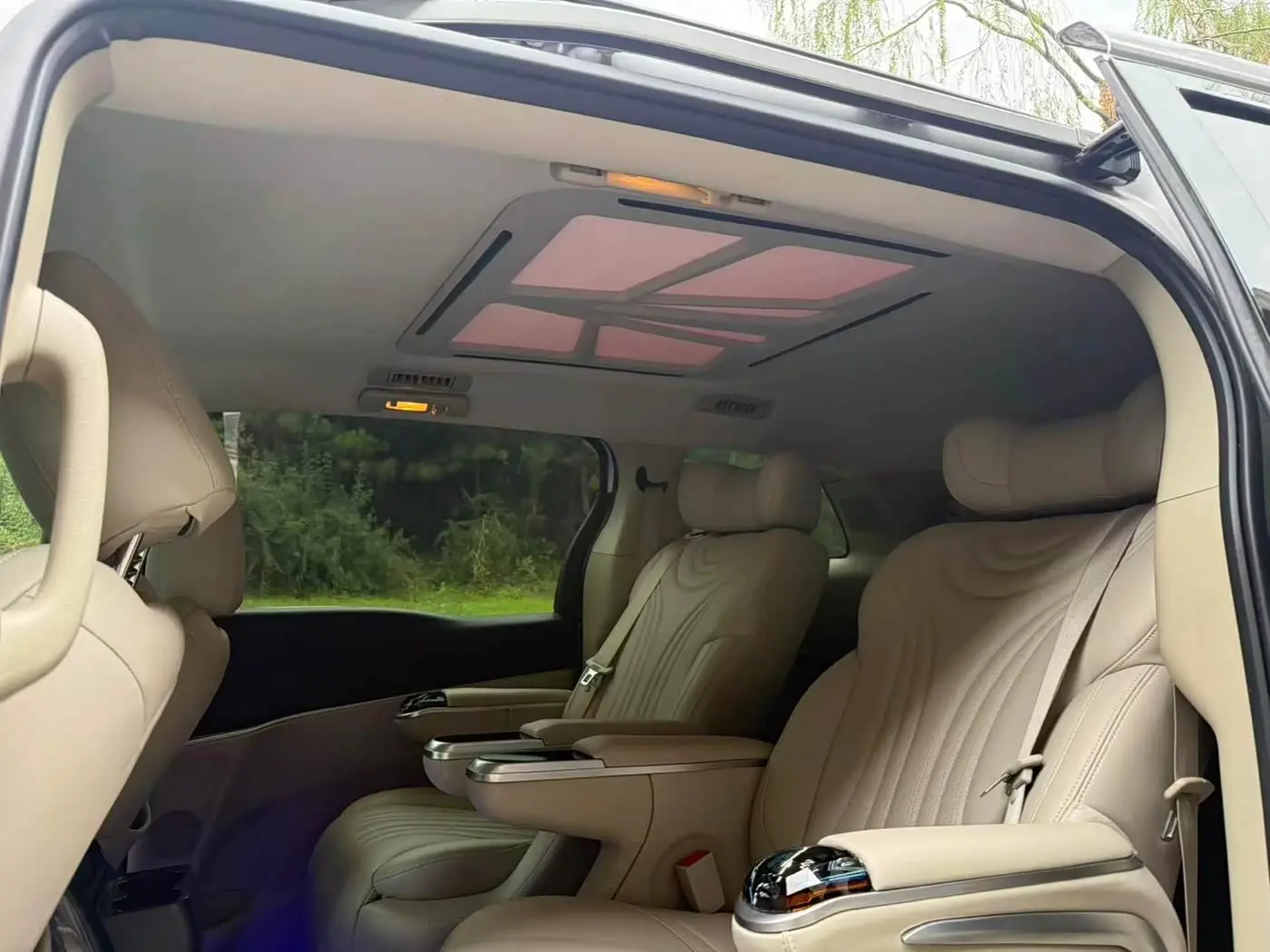Buick GL8 2019 — Photo 11/15