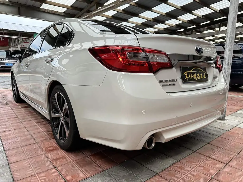 Subaru Legacy 2017 — Фото 4/18