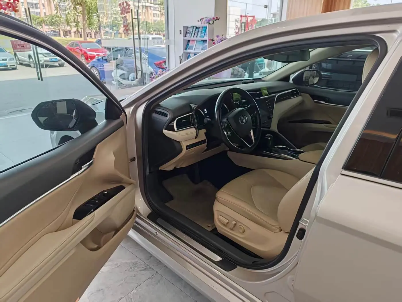 Toyota Camry 2018 — Photo 3/7