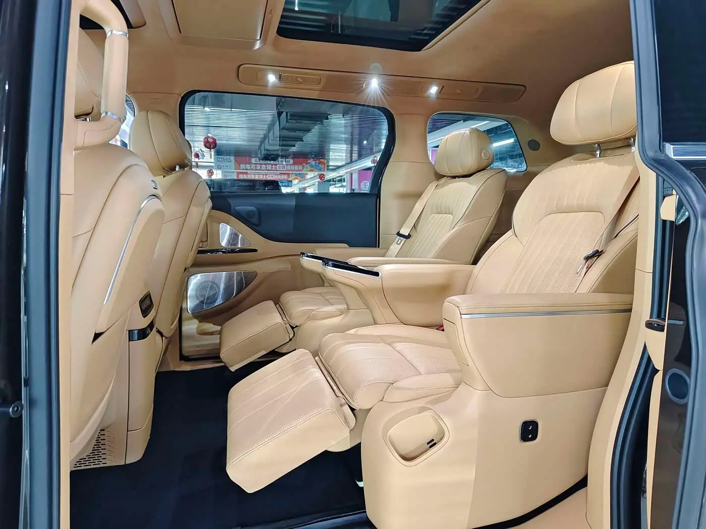 Voyah Auto Voyah Dreamer 2024 — Photo 8/17