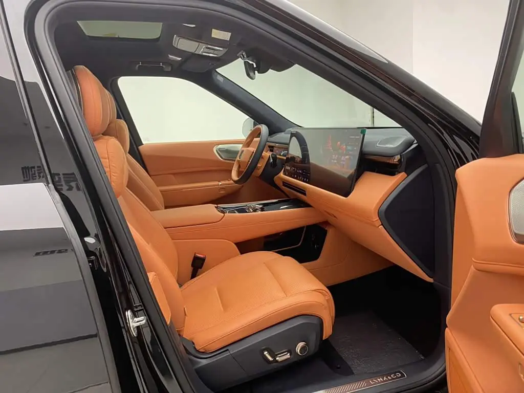 Lynk & Co 900 2025 — Şəkil 18/20
