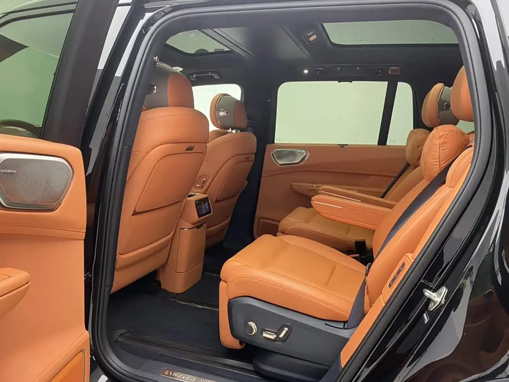 Lynk & Co 900 2025 — Şəkil 19/20