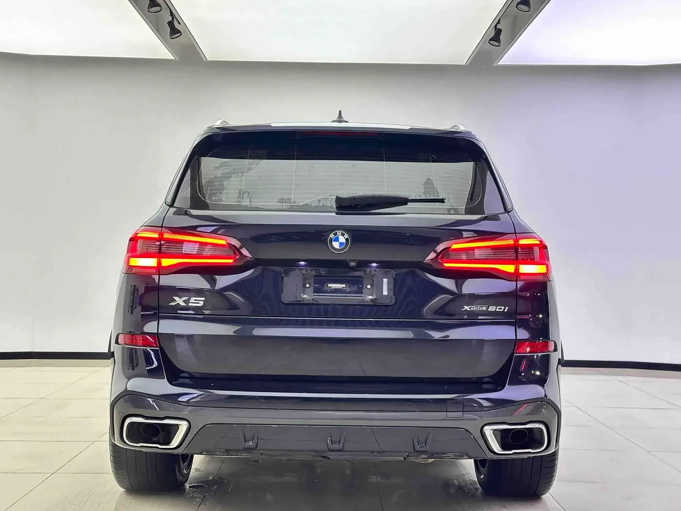 BMW X5 2019 — Фото 10/11