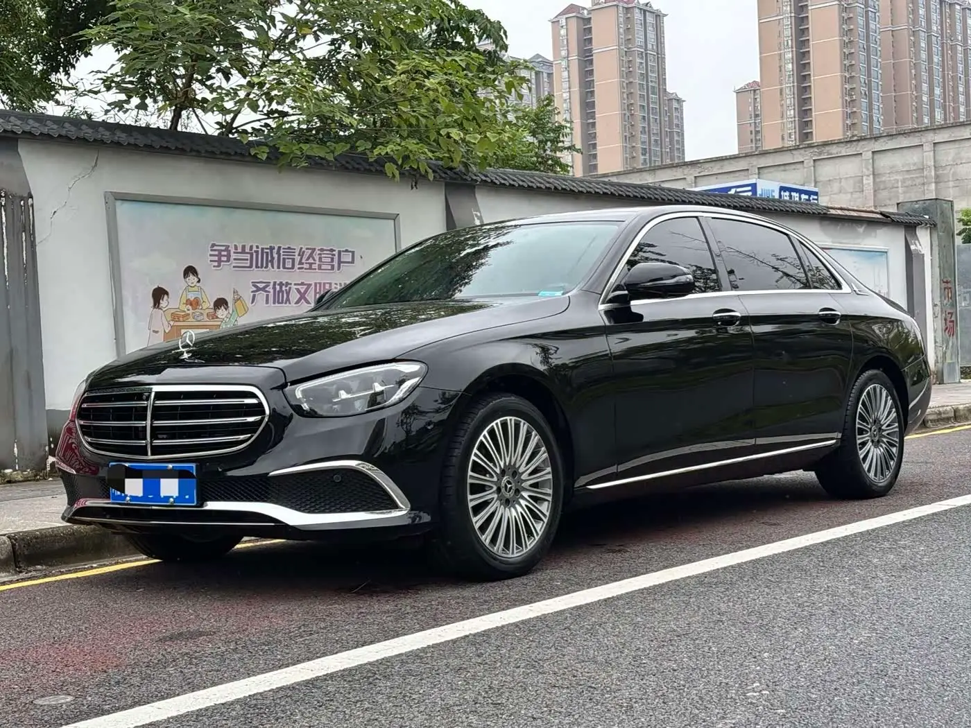 Mercedes-Benz E-Class 2023 — ფოტო 1/12