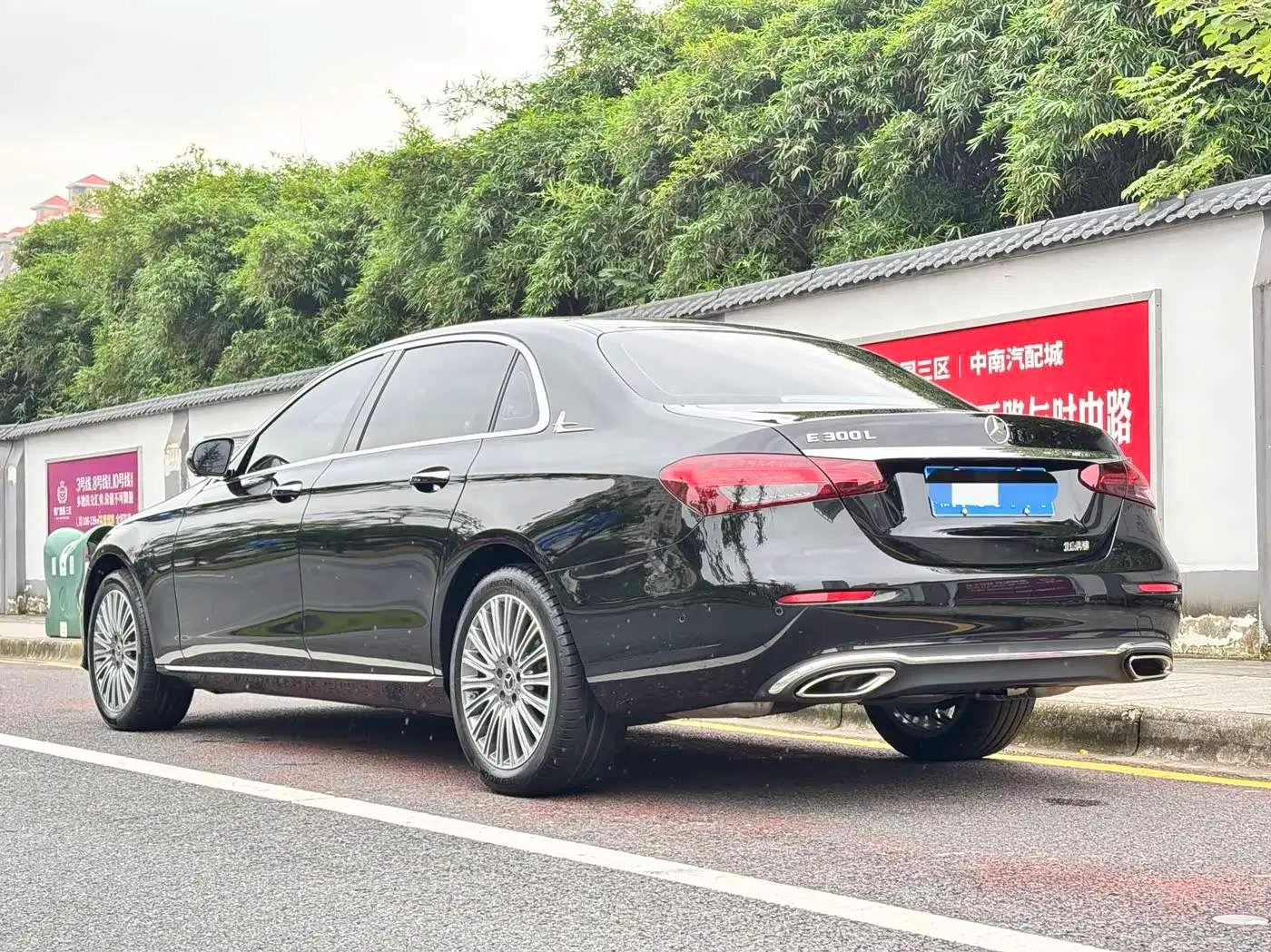 Mercedes-Benz E-Class 2023 — ფოტო 11/12