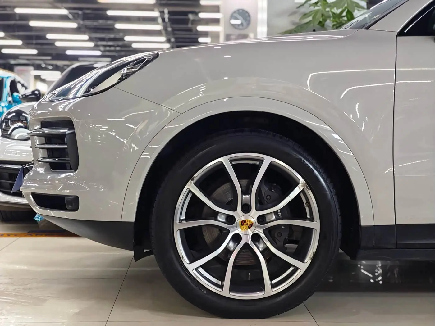 Porsche Cayenne 2020 — Photo 4/17