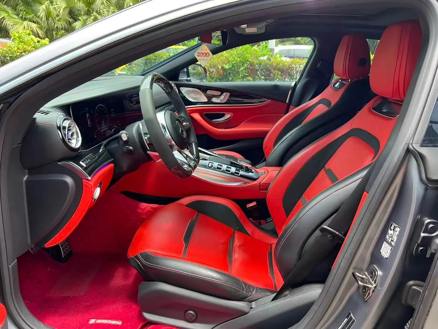 Mercedes-Benz AMG GT 2020 — Фото 3/15