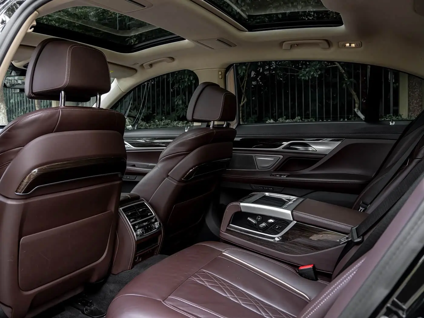 BMW 7 Series 2021 — Photo 10/17