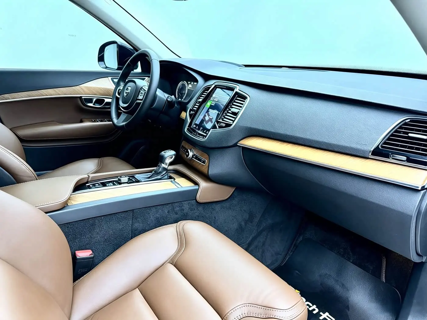 Volvo XC90 2018 — Фото 14/20