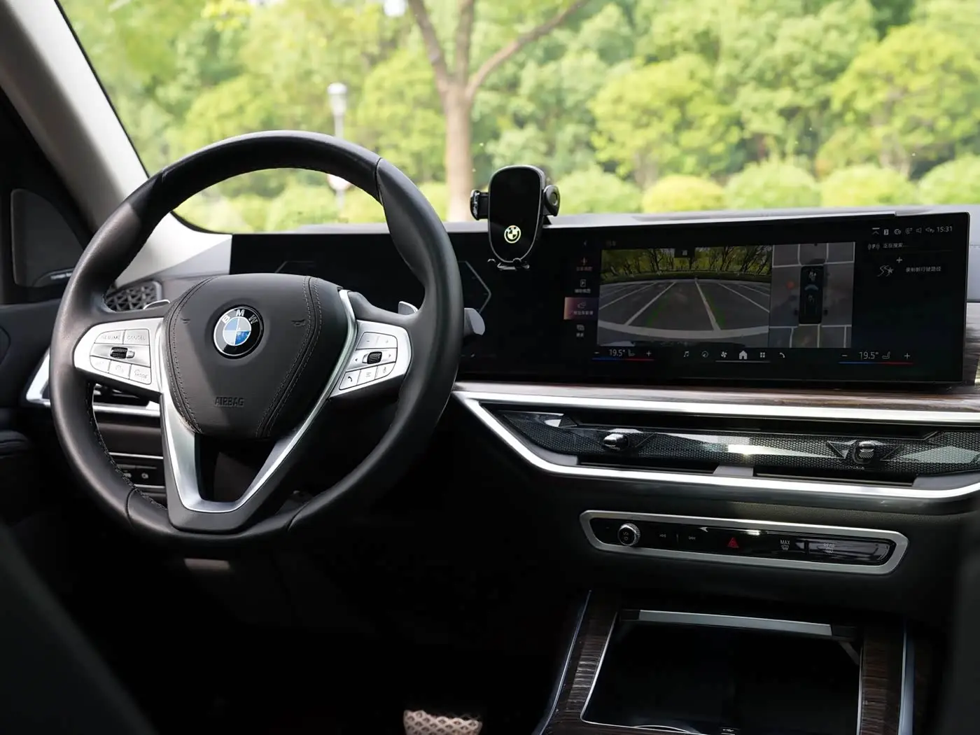 BMW X7 2024 — Фото 16/20