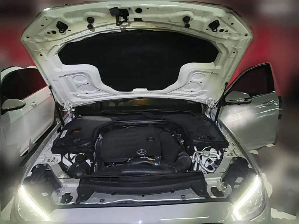Mercedes-Benz E-Class 2021 — Photo 3/12