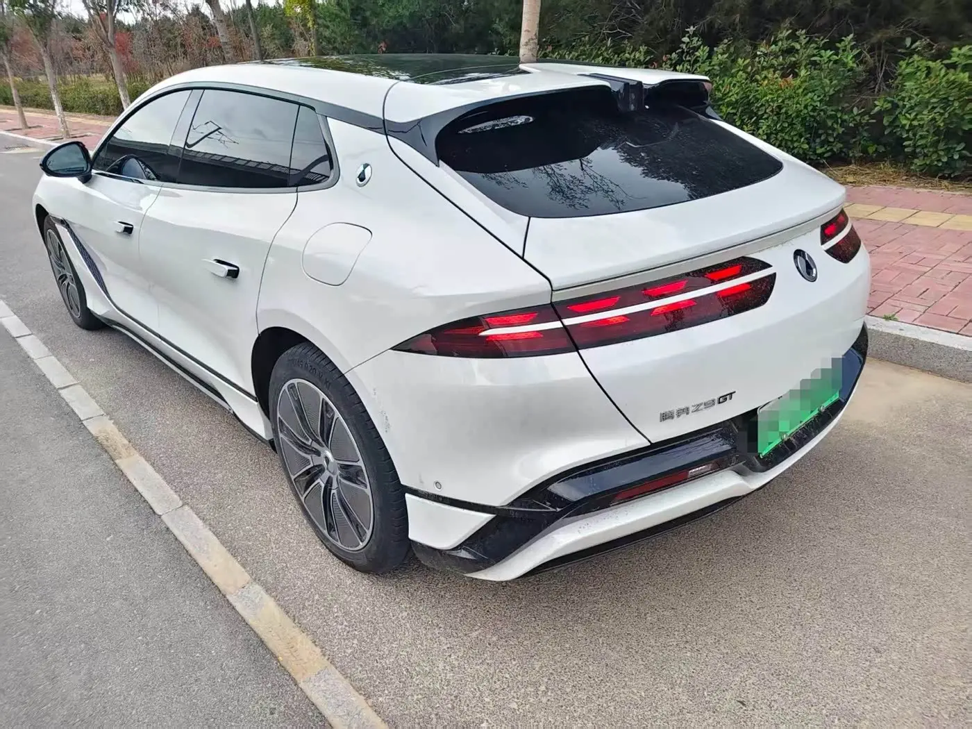 Denza Z9GT 2024 — Photo 3/9