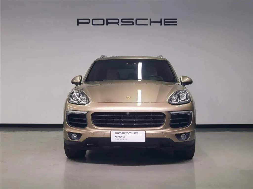 Porsche Cayenne 2018 — Photo 2/19