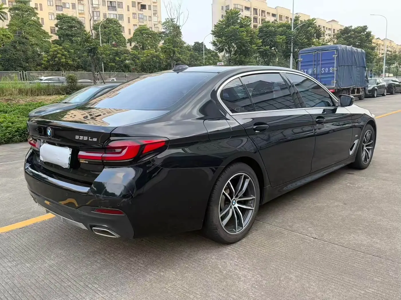 BMW 5 Series New Energy 2021 — Фото 8/15