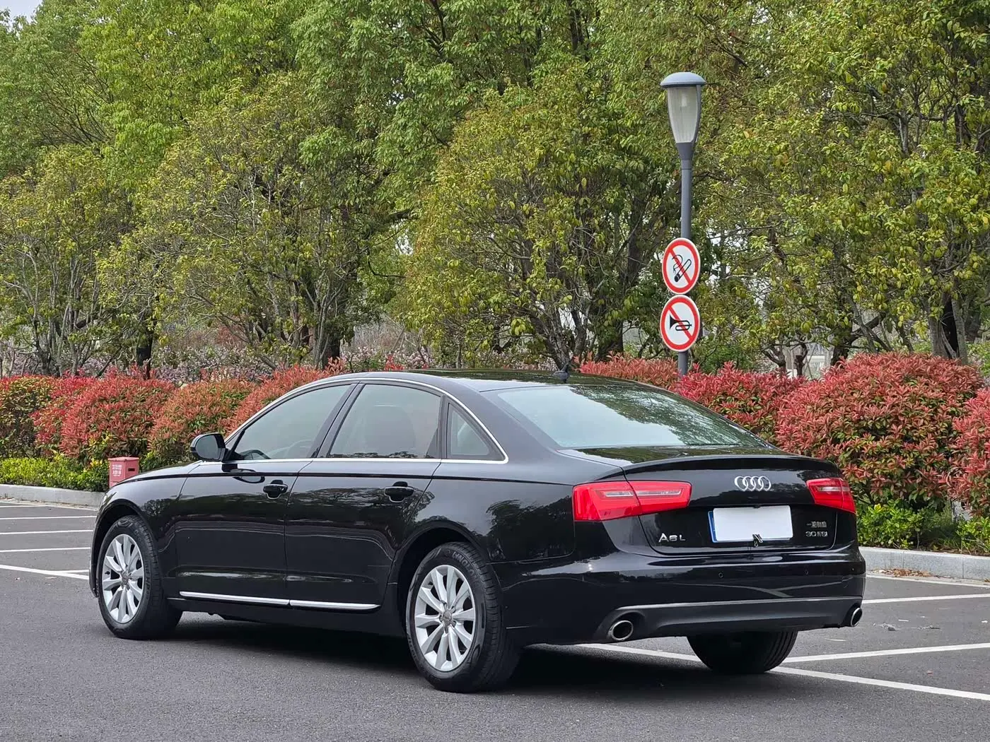 Audi A6L 2015 — Фото 4/12