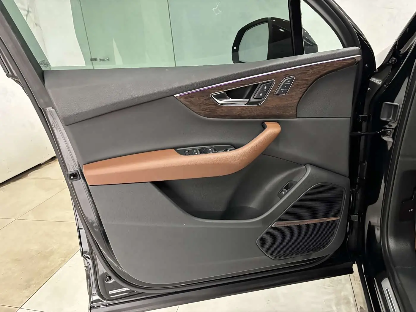 Audi Q7 2022 — Photo 11/20