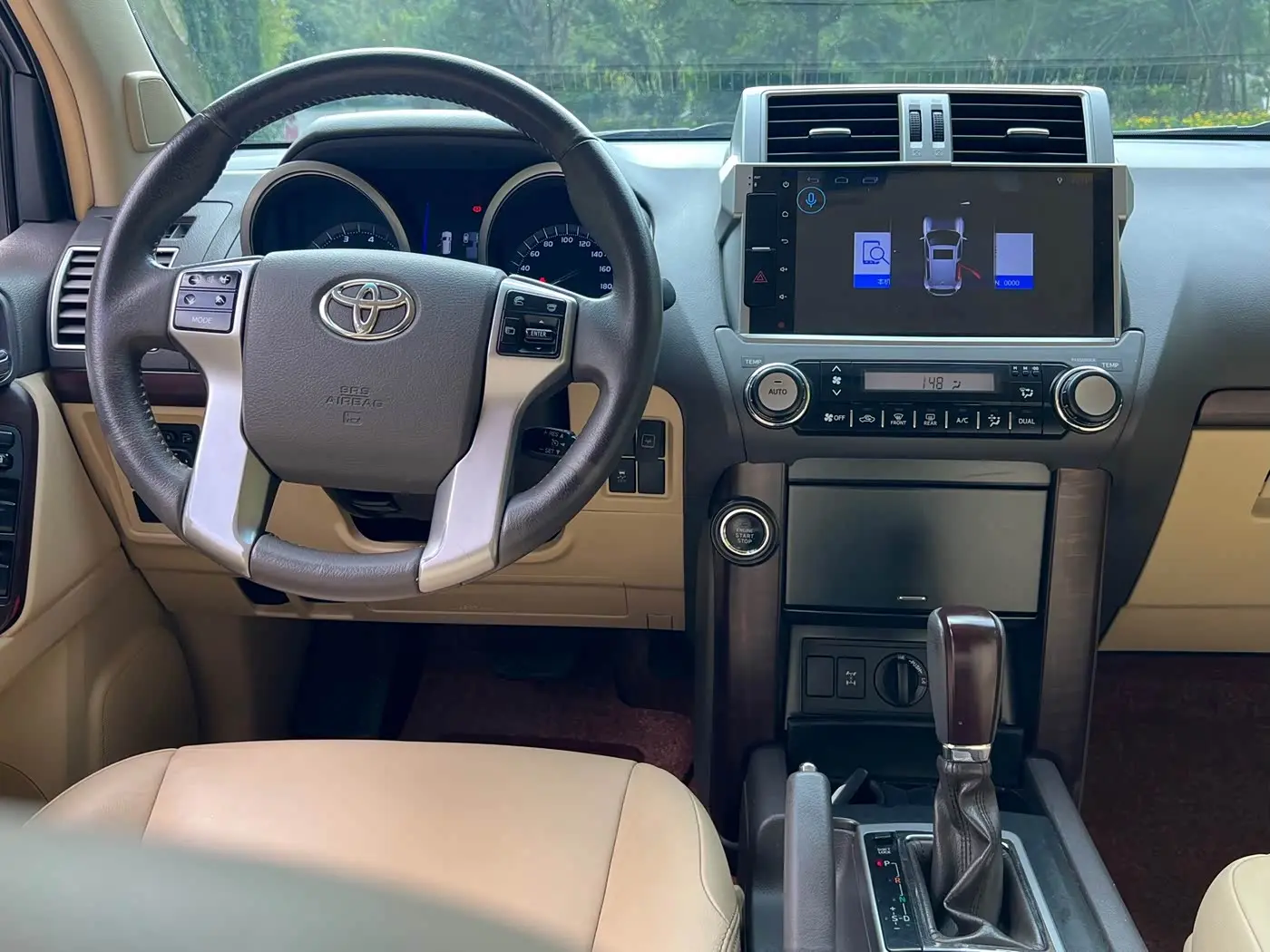 Toyota Prado 2016 — ფოტო 15/19