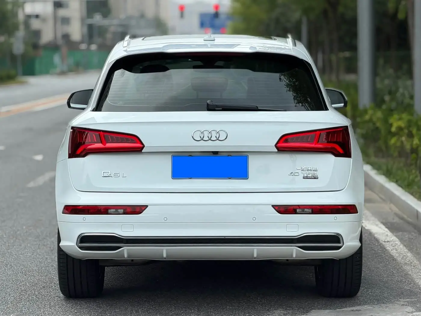 Audi Q5L 2021 — Photo 5/20