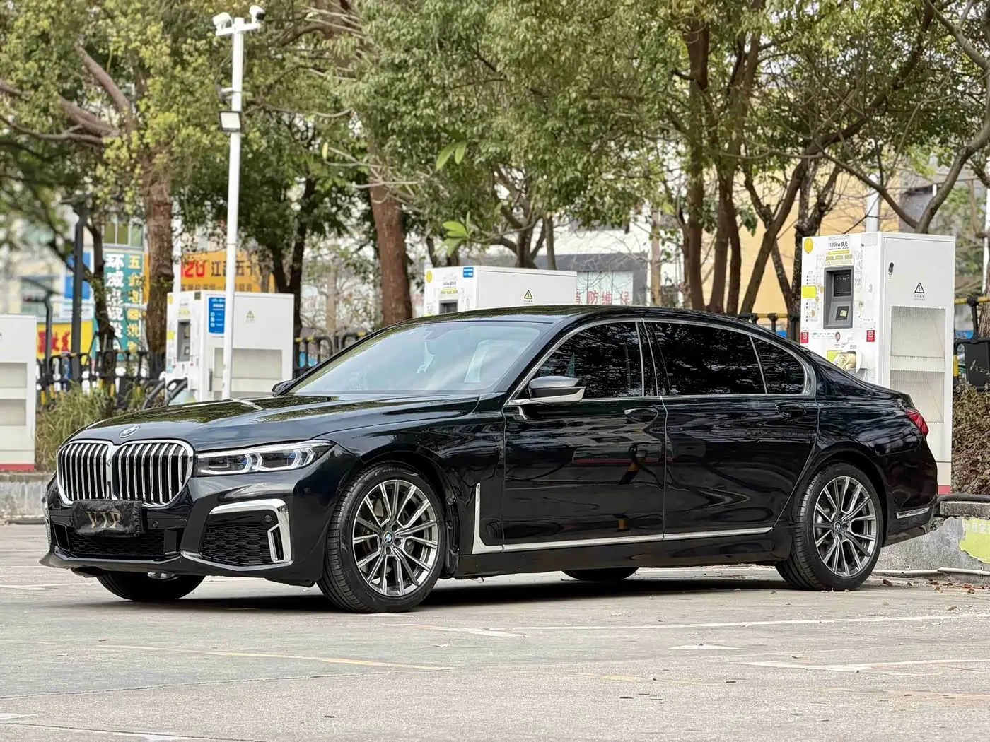 BMW 7 Series 2017 — Фото 2/9