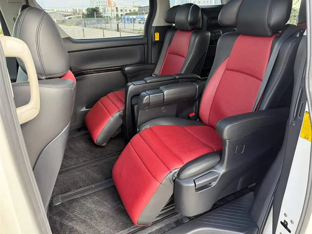 Toyota Alphard 2015 — Photo 10/20