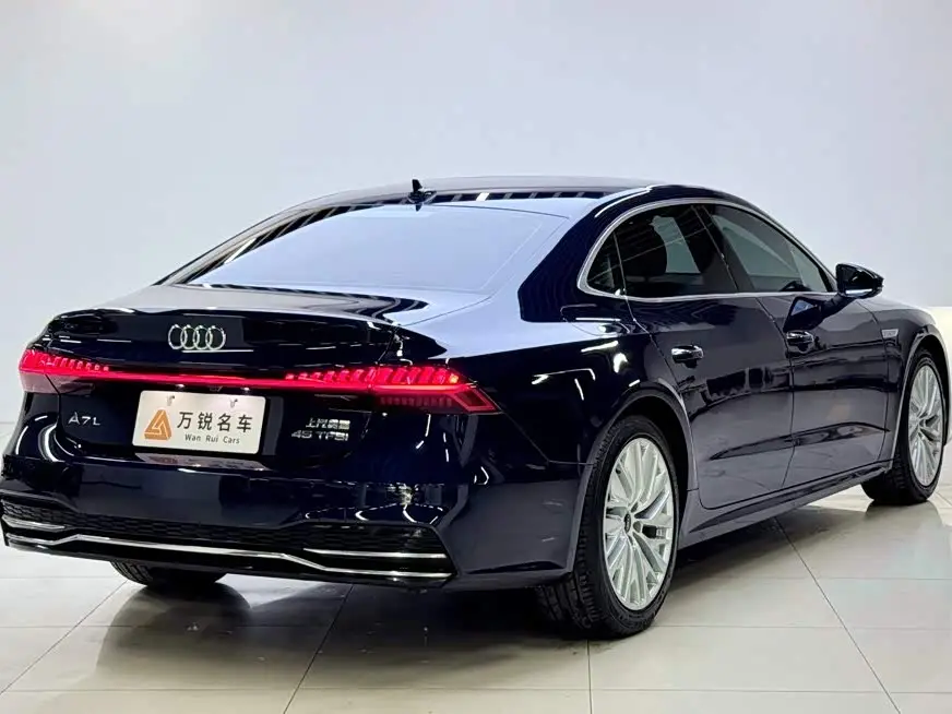 Audi A7L 2024 — Photo 3/19