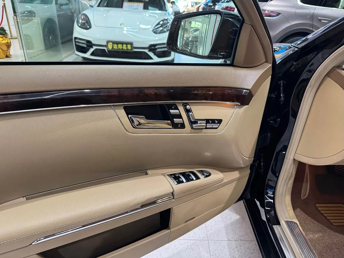 Mercedes-Benz S-Class 2012 — Фото 6/17