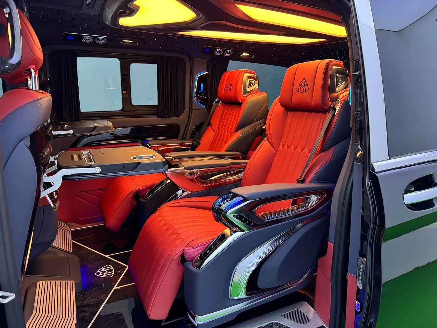 Mercedes-Benz Vito 2025 — Photo 6/20