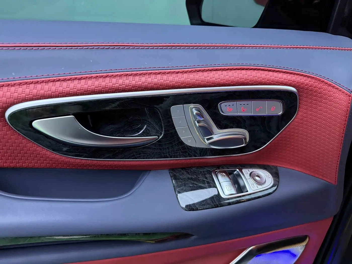 Mercedes-Benz Vito 2025 — Photo 14/20