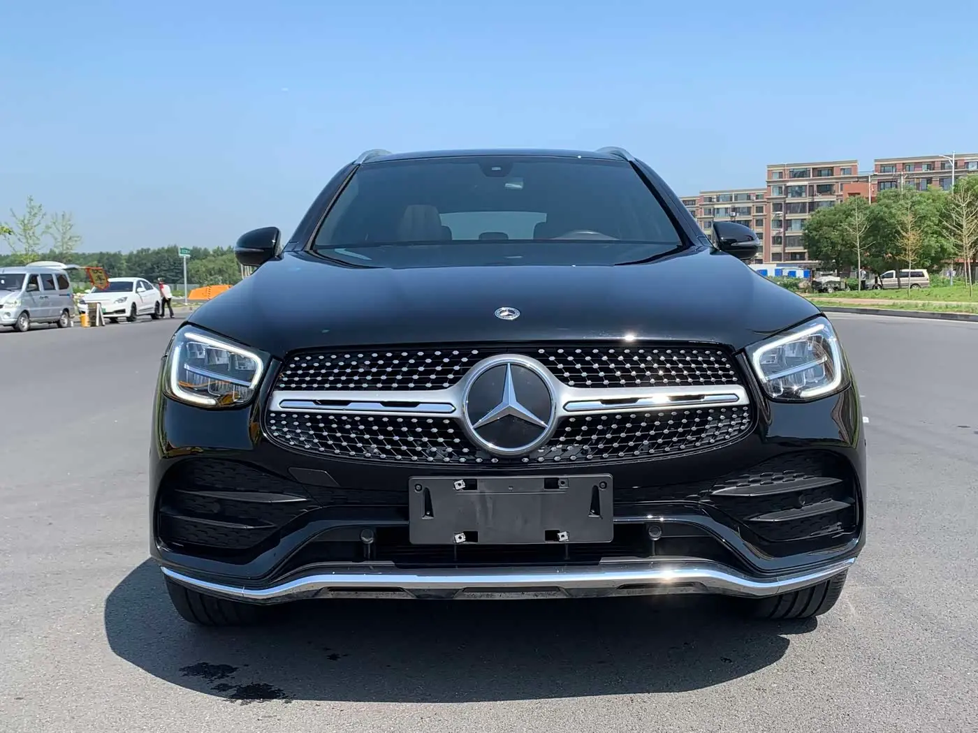 Mercedes-Benz GLC 2023 — Photo 2/10