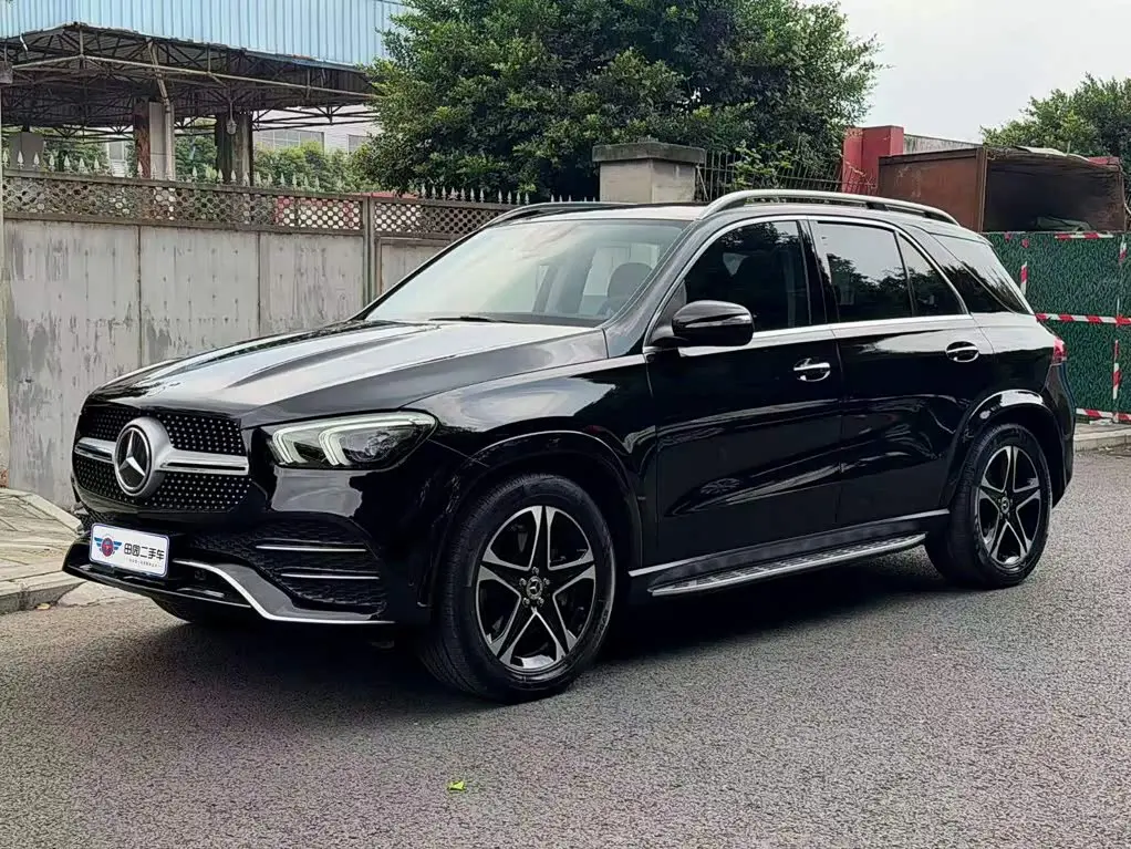 Mercedes-Benz GLE 2023 — Фото 1/11