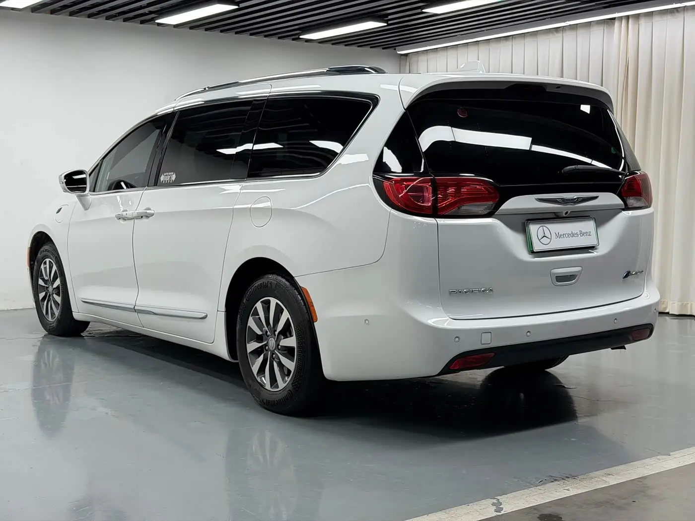 Chrysler Grand Caravan PHEV 2021 — Photo 17/19