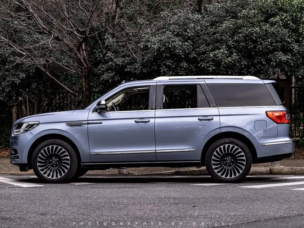 Lincoln Navigator 2020 — Фото 3/18