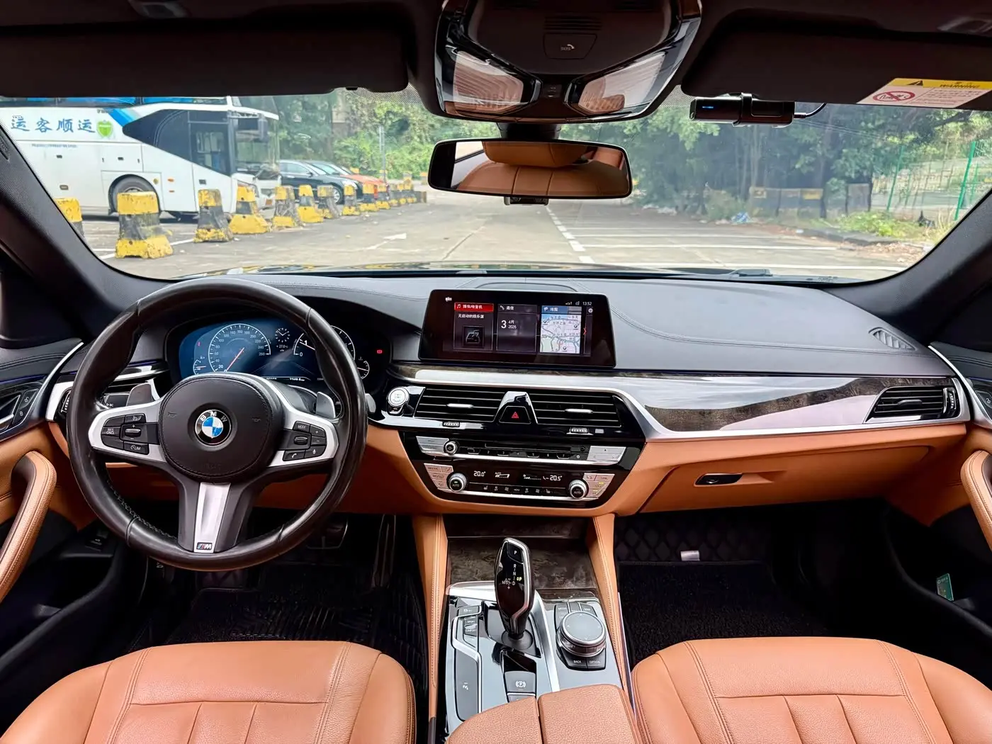 BMW 5 Series 2019 — Photo 12/16