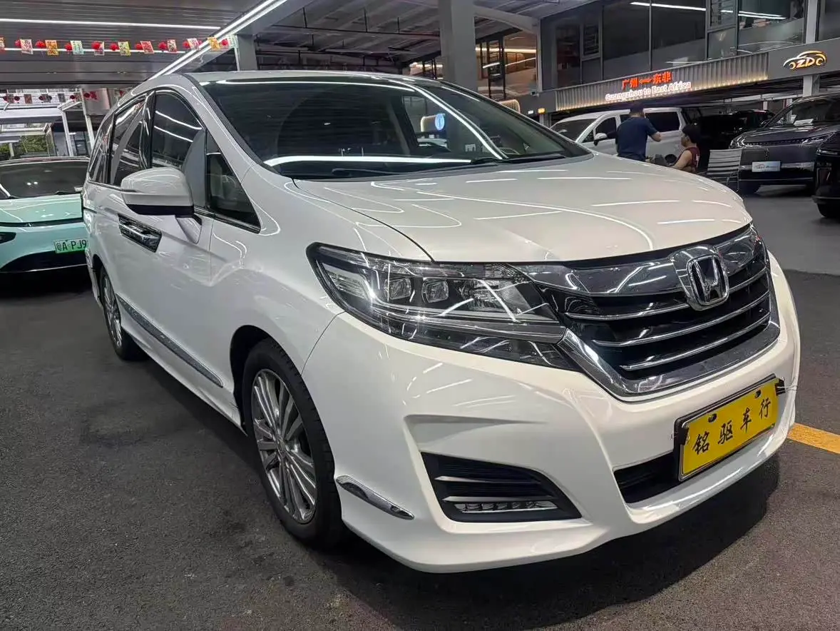 Honda Elysion 2018 — Photo 4/18