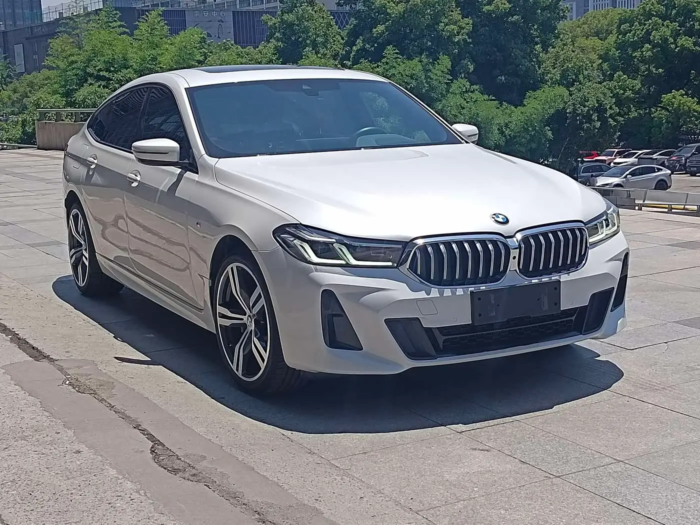 BMW 6 Series GT 2023 — Photo 3/15