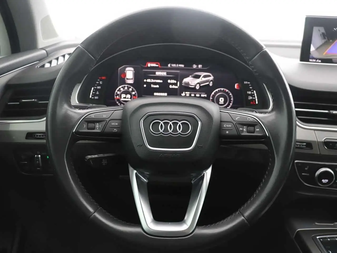Audi Q7 2018 — Photo 7/16