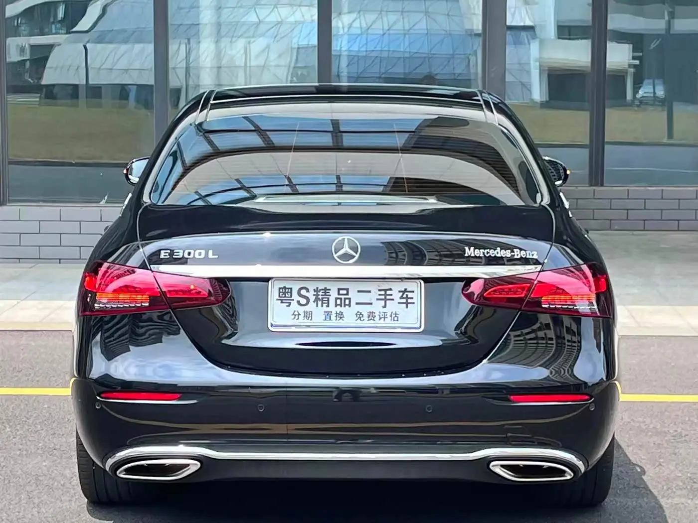 Mercedes-Benz E-Class 2023 — Фото 5/9