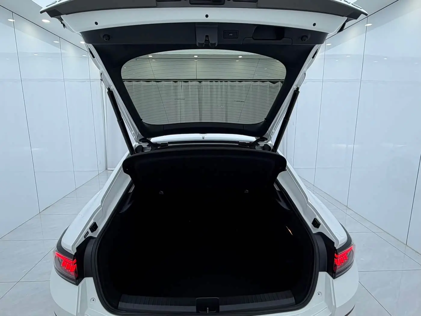 Volkswagen Lamando 2022 — Photo 17/19