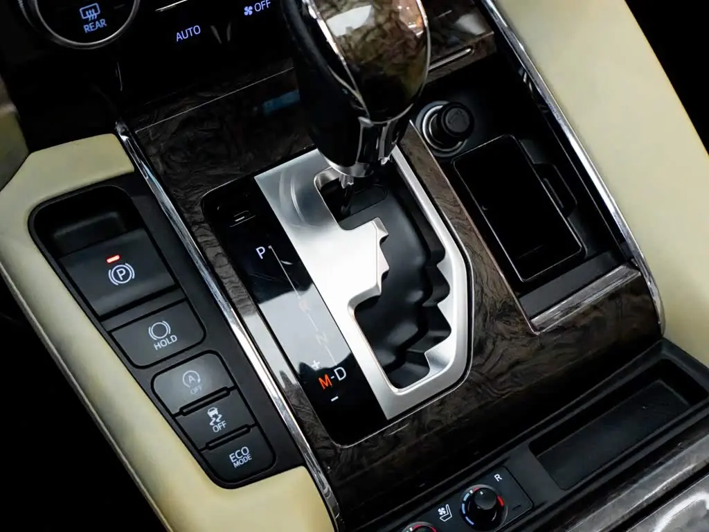 Toyota Alphard 2019 — Фото 20/20