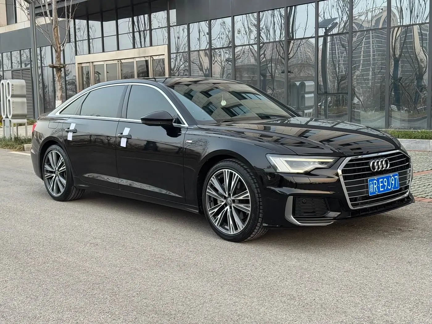 Audi A6L 2021 — Фото 8/20