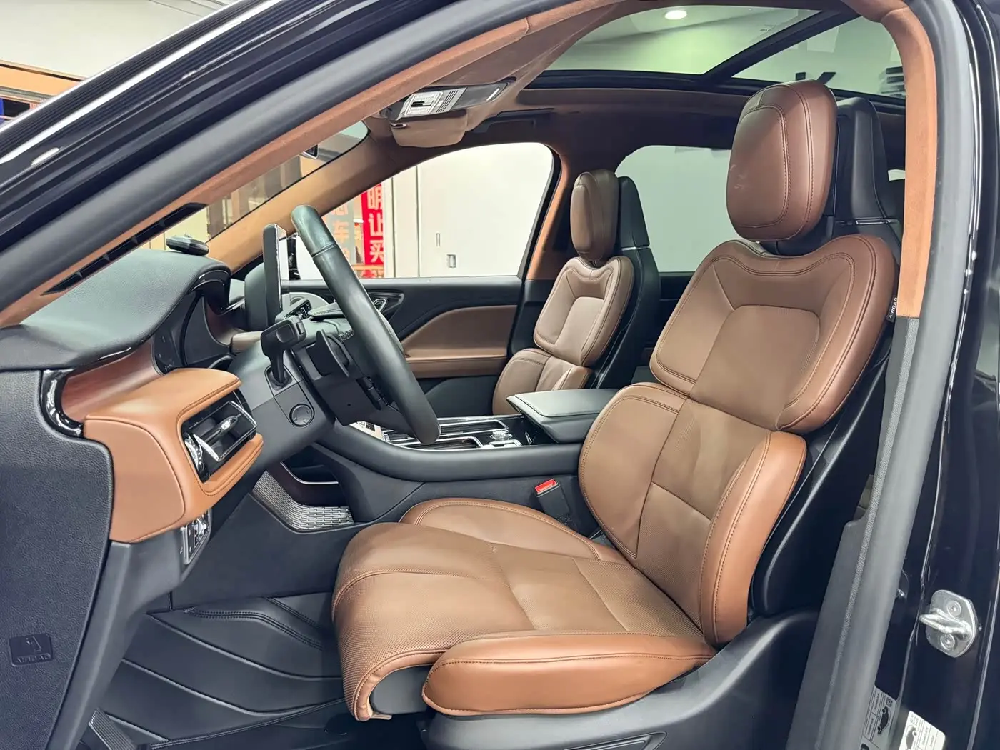 Lincoln Aviator 2022 — Şəkil 6/15