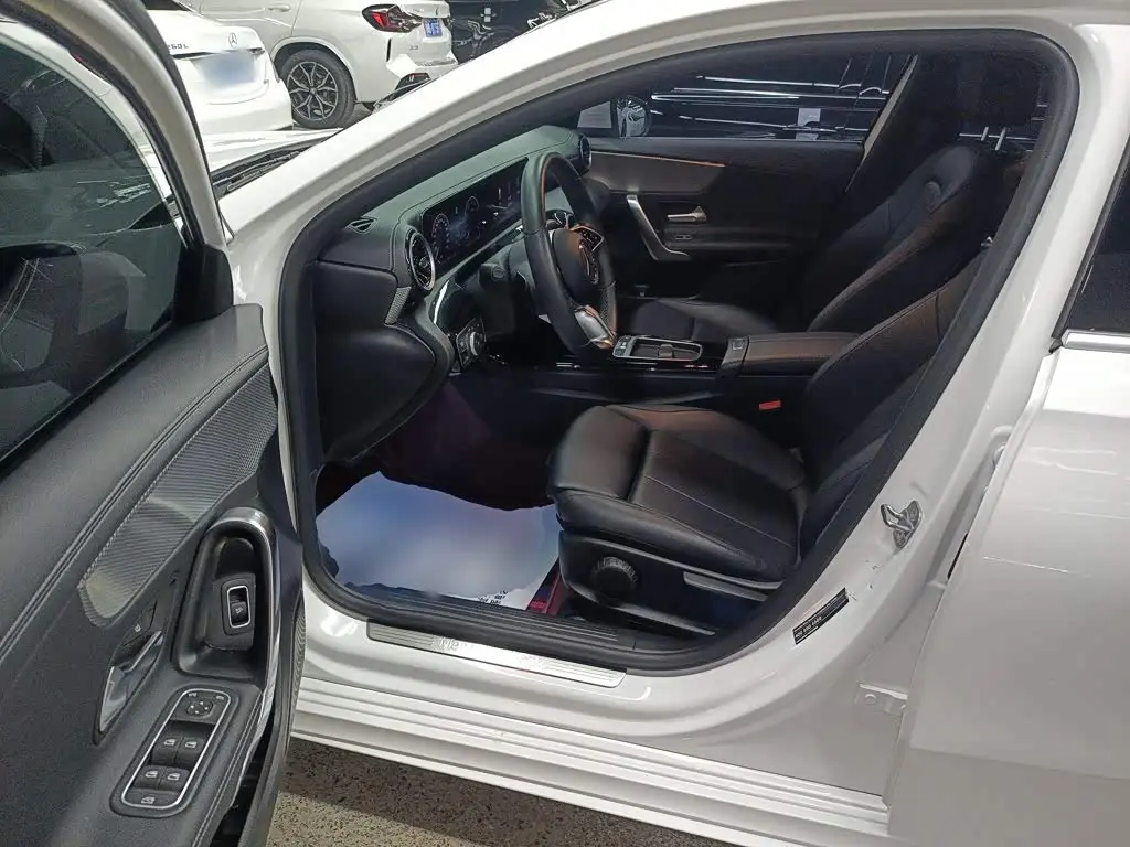 Mercedes-Benz A-Class 2024 — Фото 11/20